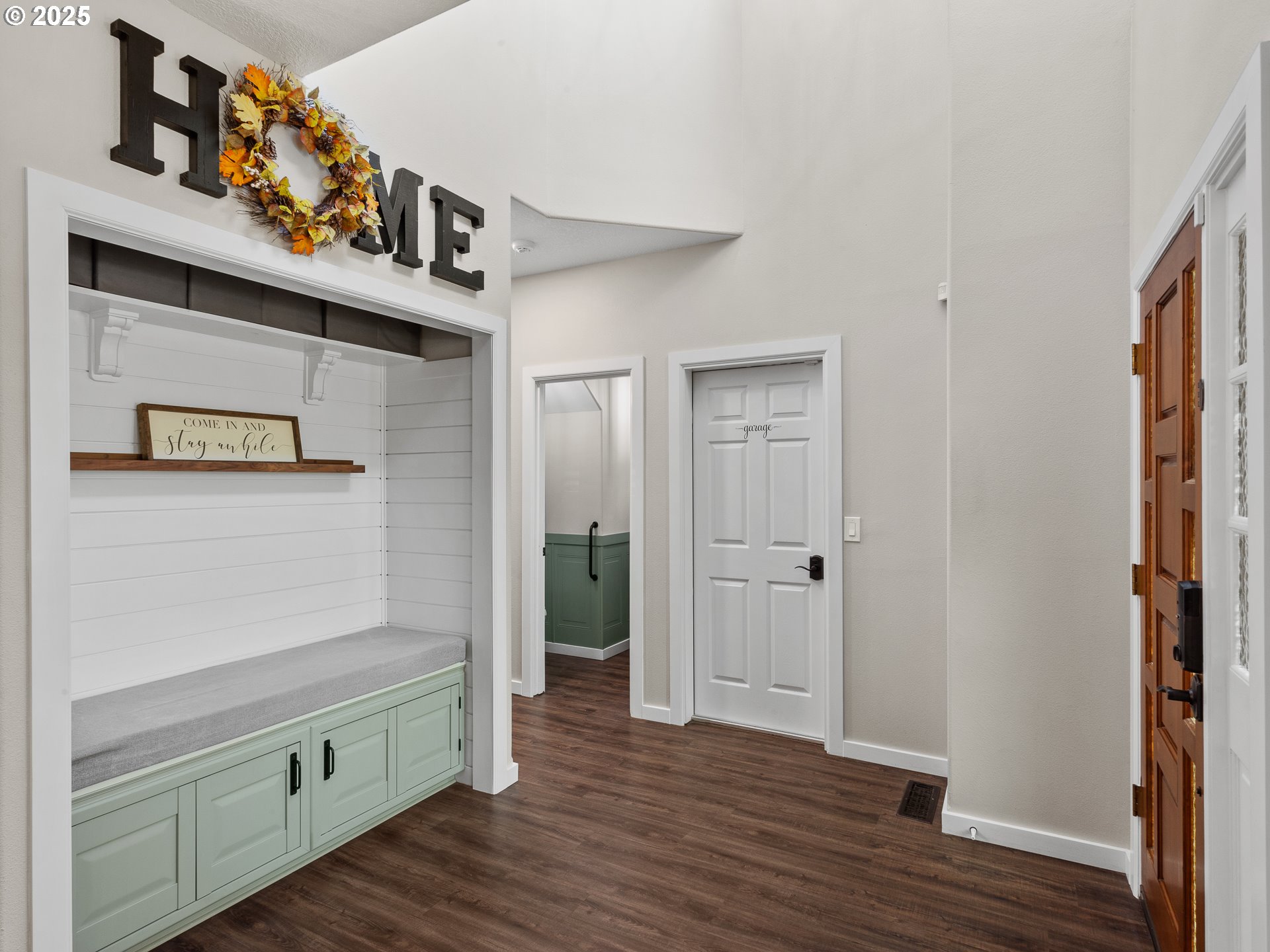 Vancouver, Washington 98686, United States, 4 Bedrooms Bedrooms, ,3 BathroomsBathrooms,Residential,Pending,215942