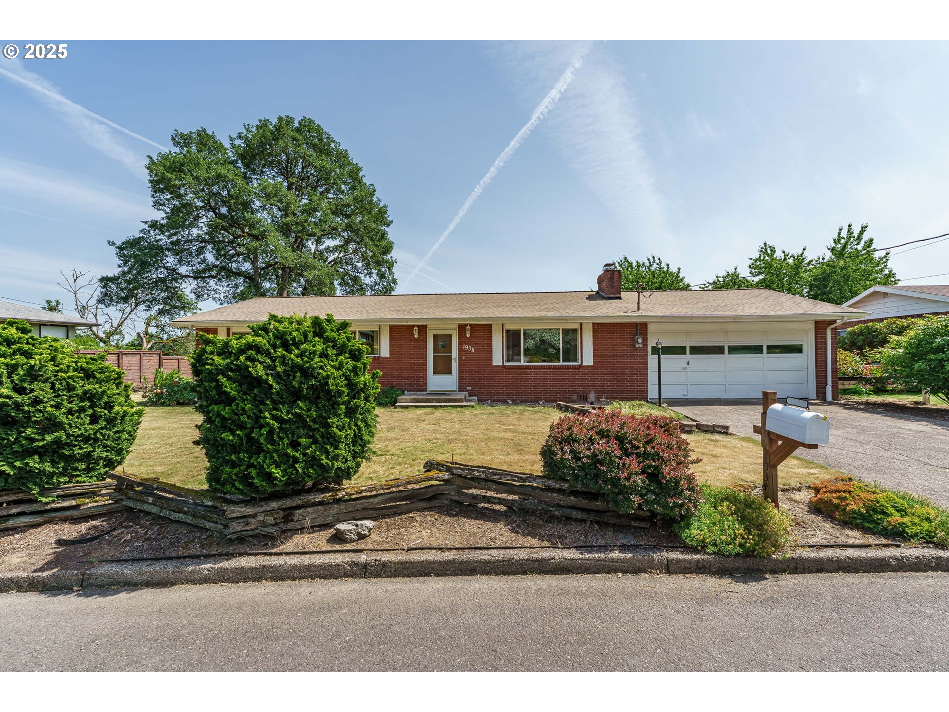 1938 NW SIERRA LN