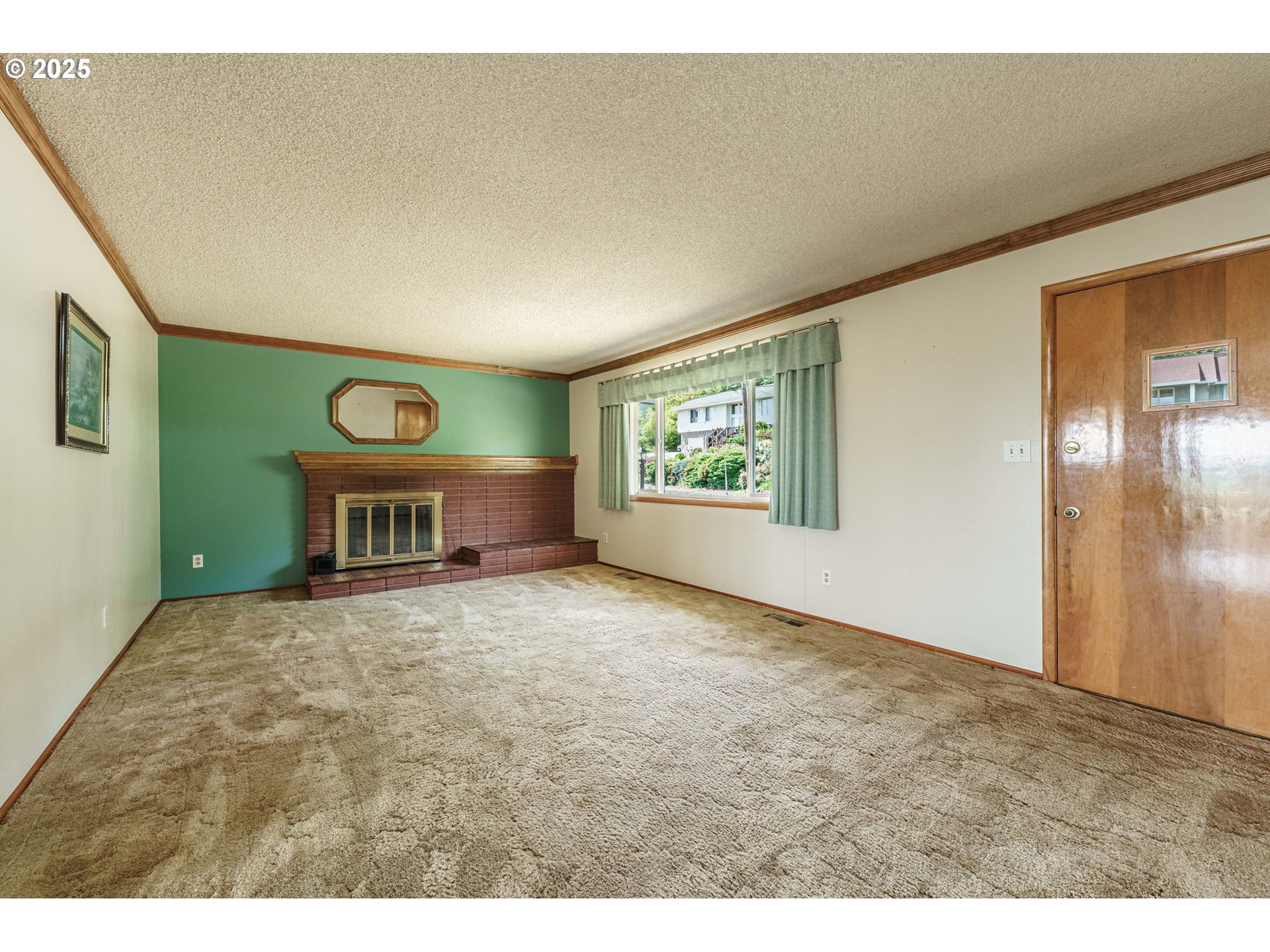 1938 NW SIERRA LN