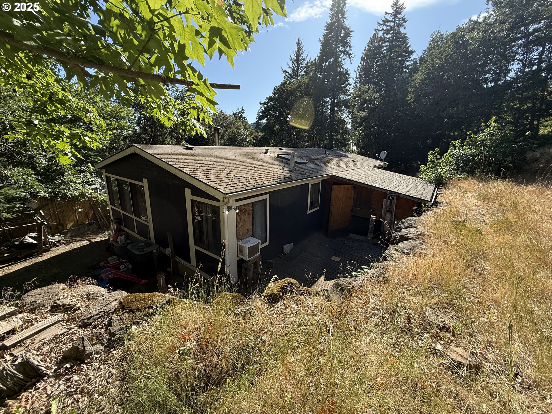 Photo 1 of 13 — 590 NE SPRING ST, White Salmon, WA 98672