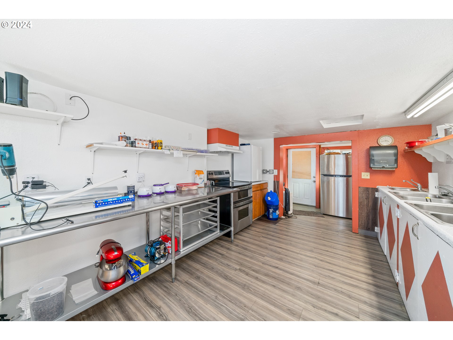 Garibaldi, Oregon 97118, United States, ,Commercial,Active,54898