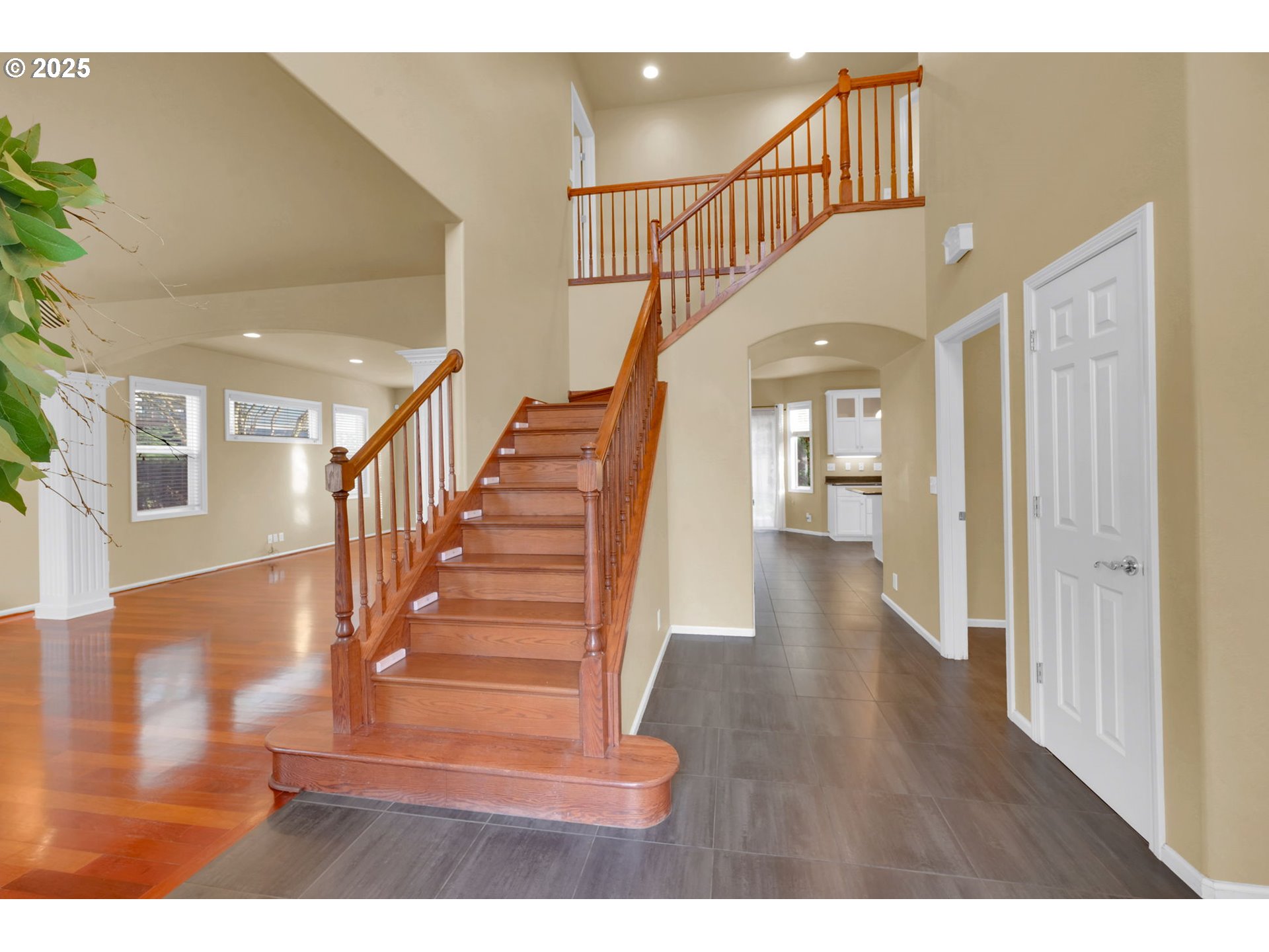2408 LAKEVIEW DR