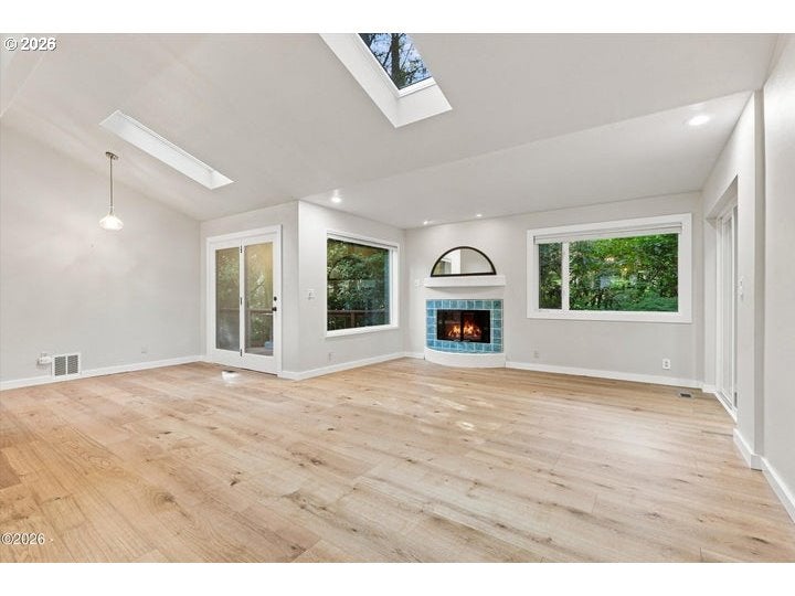 194 SW THE PINES DR