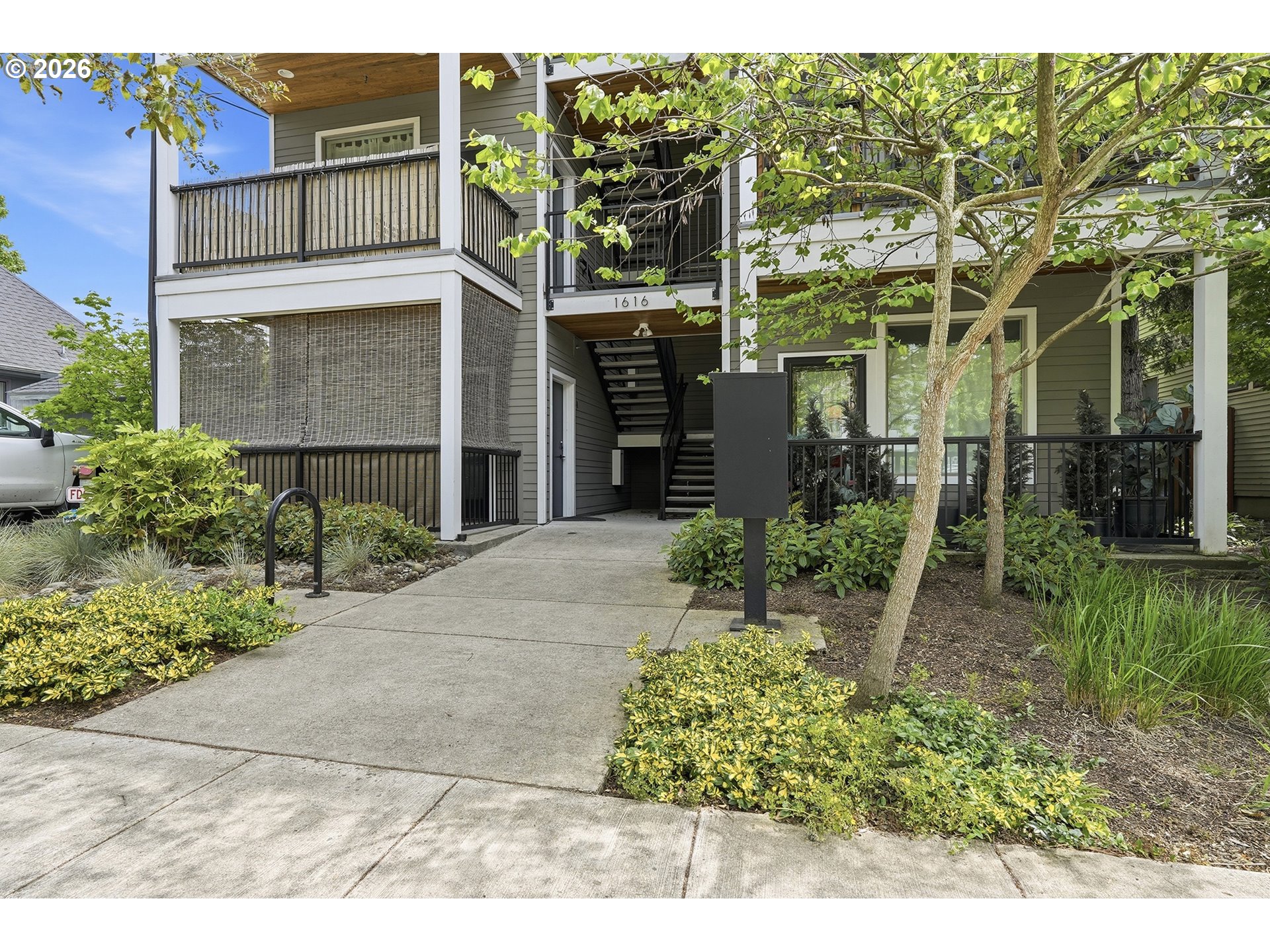 1616 NE 45TH AVE 5E