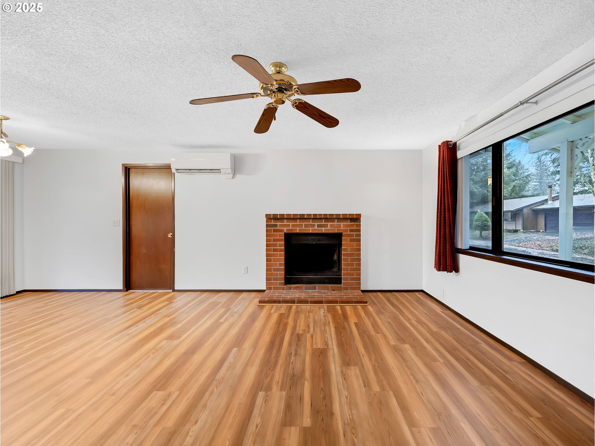 Portland, Oregon 97236, United States, 3 Bedrooms Bedrooms, ,1 BathroomBathrooms,Residential,Active,254249