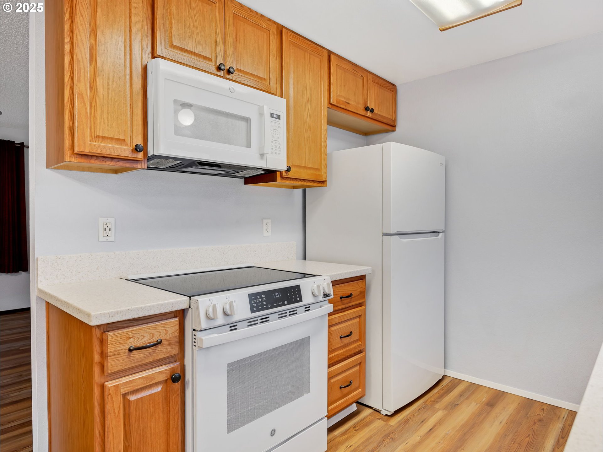 Portland, Oregon 97236, United States, 3 Bedrooms Bedrooms, ,1 BathroomBathrooms,Residential,Active,254249