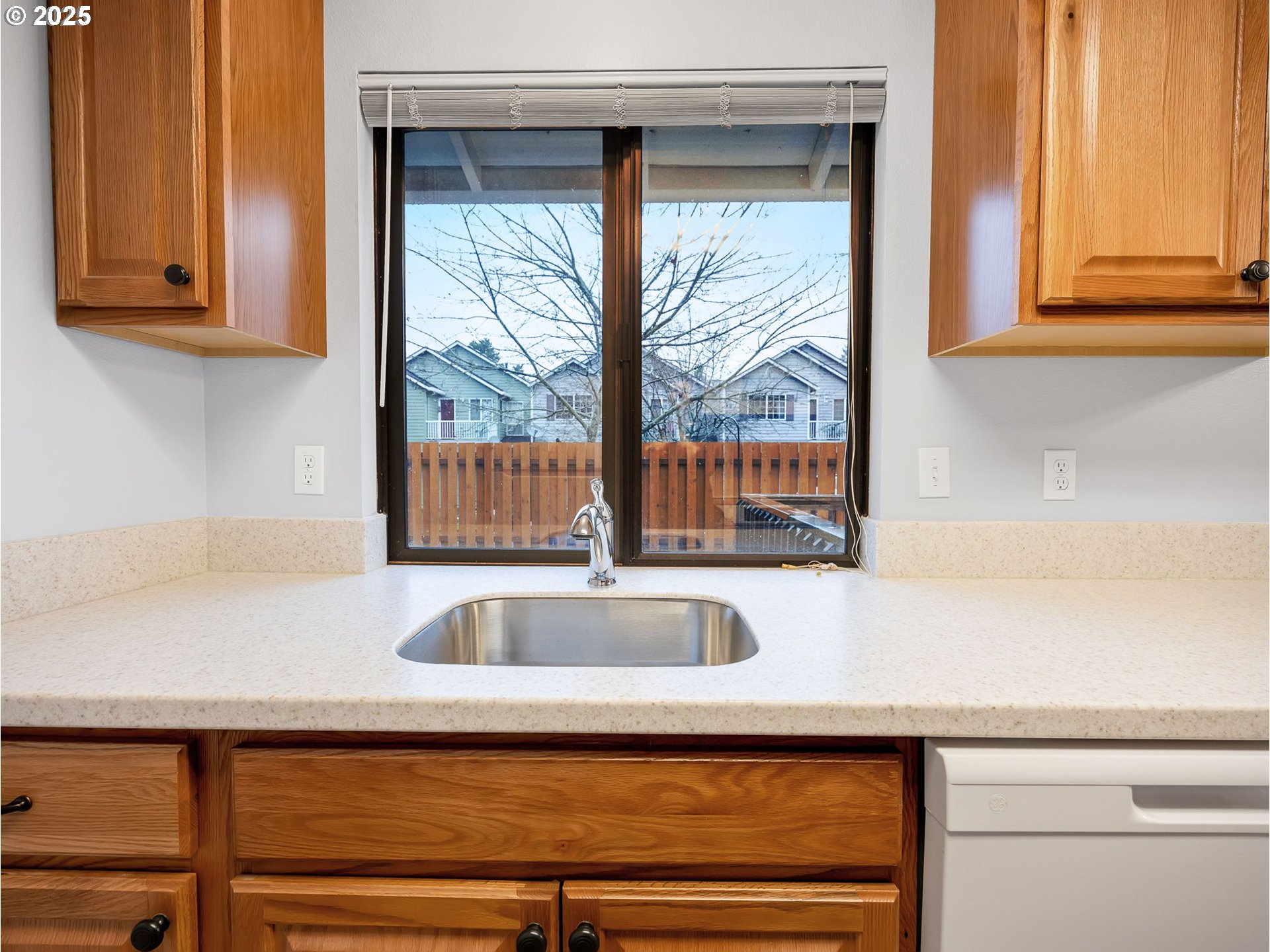 Portland, Oregon 97236, United States, 3 Bedrooms Bedrooms, ,1 BathroomBathrooms,Residential,Active,254249