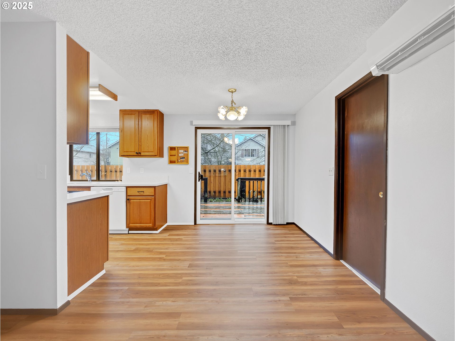 Portland, Oregon 97236, United States, 3 Bedrooms Bedrooms, ,1 BathroomBathrooms,Residential,Active,254249