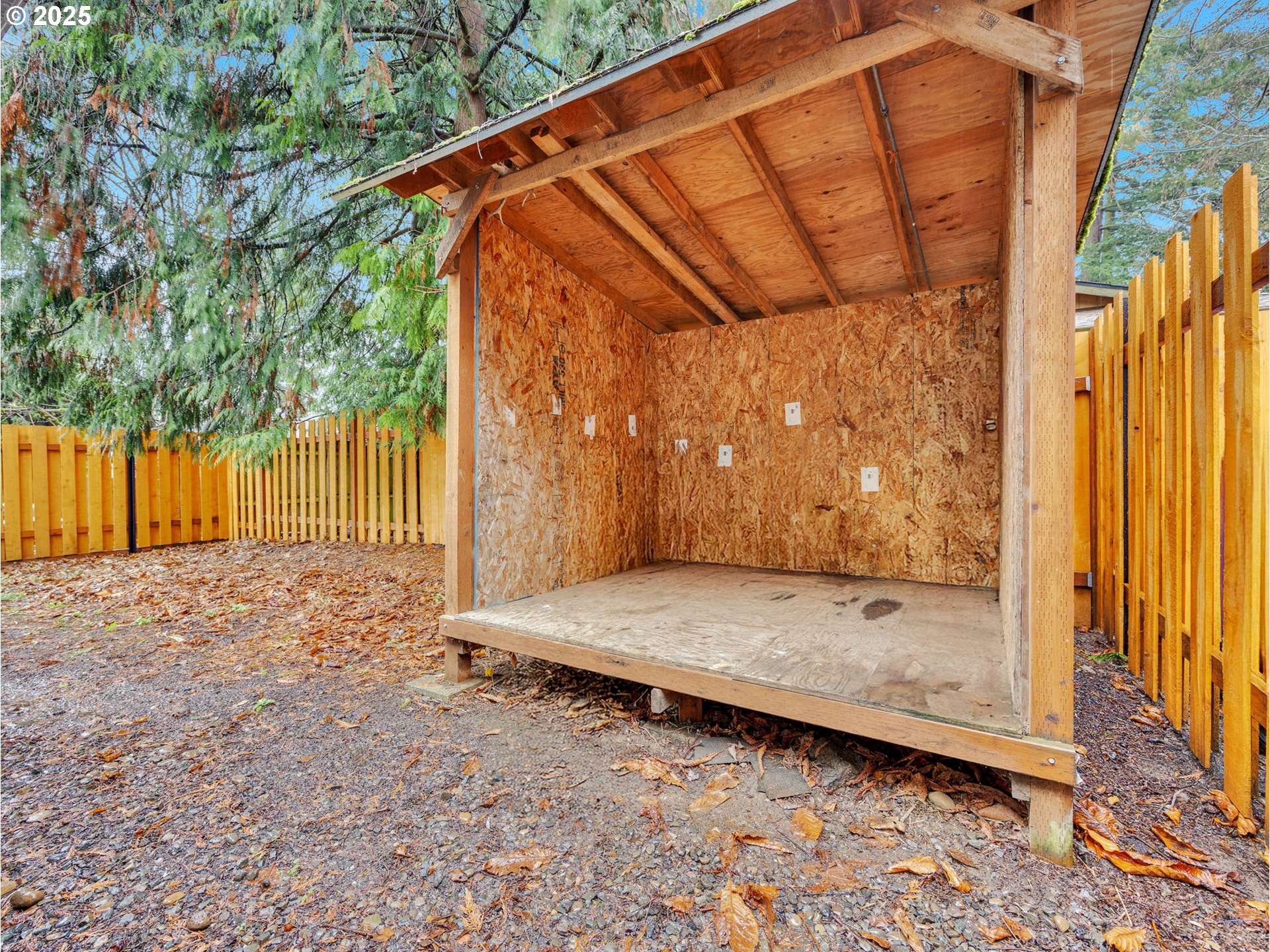 Portland, Oregon 97236, United States, 3 Bedrooms Bedrooms, ,1 BathroomBathrooms,Residential,Active,254249