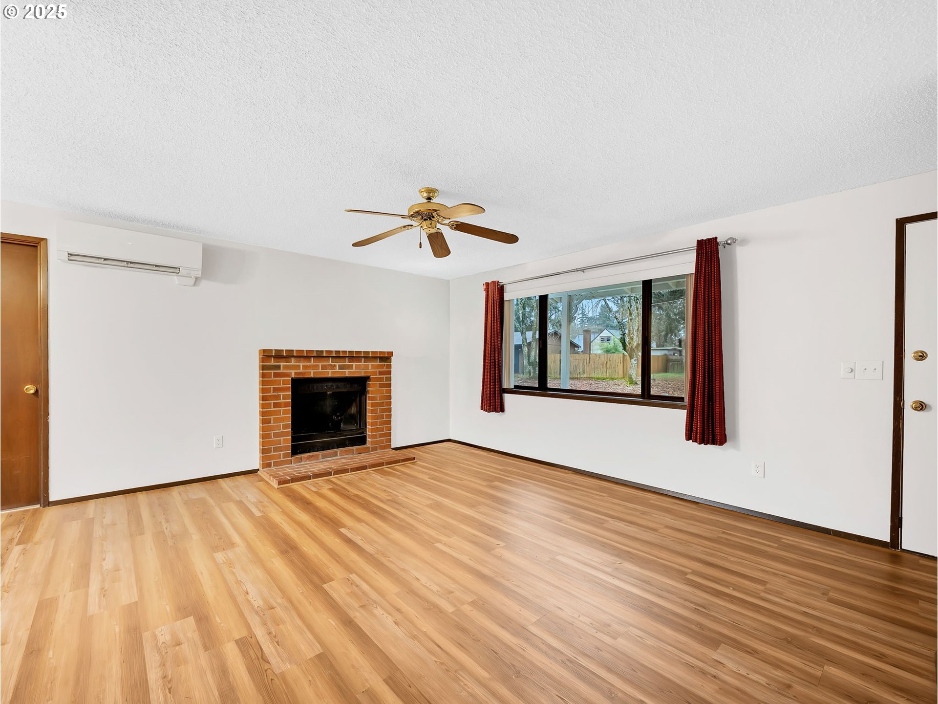 Portland, Oregon 97236, United States, 3 Bedrooms Bedrooms, ,1 BathroomBathrooms,Residential,Active,254249