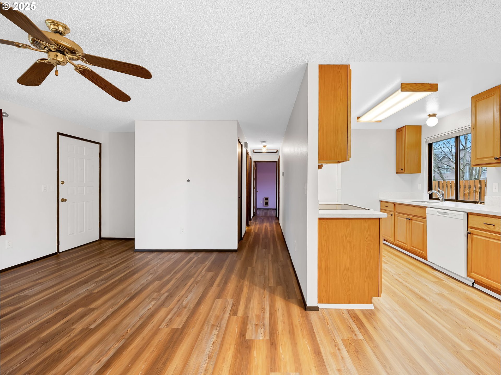 Portland, Oregon 97236, United States, 3 Bedrooms Bedrooms, ,1 BathroomBathrooms,Residential,Active,254249