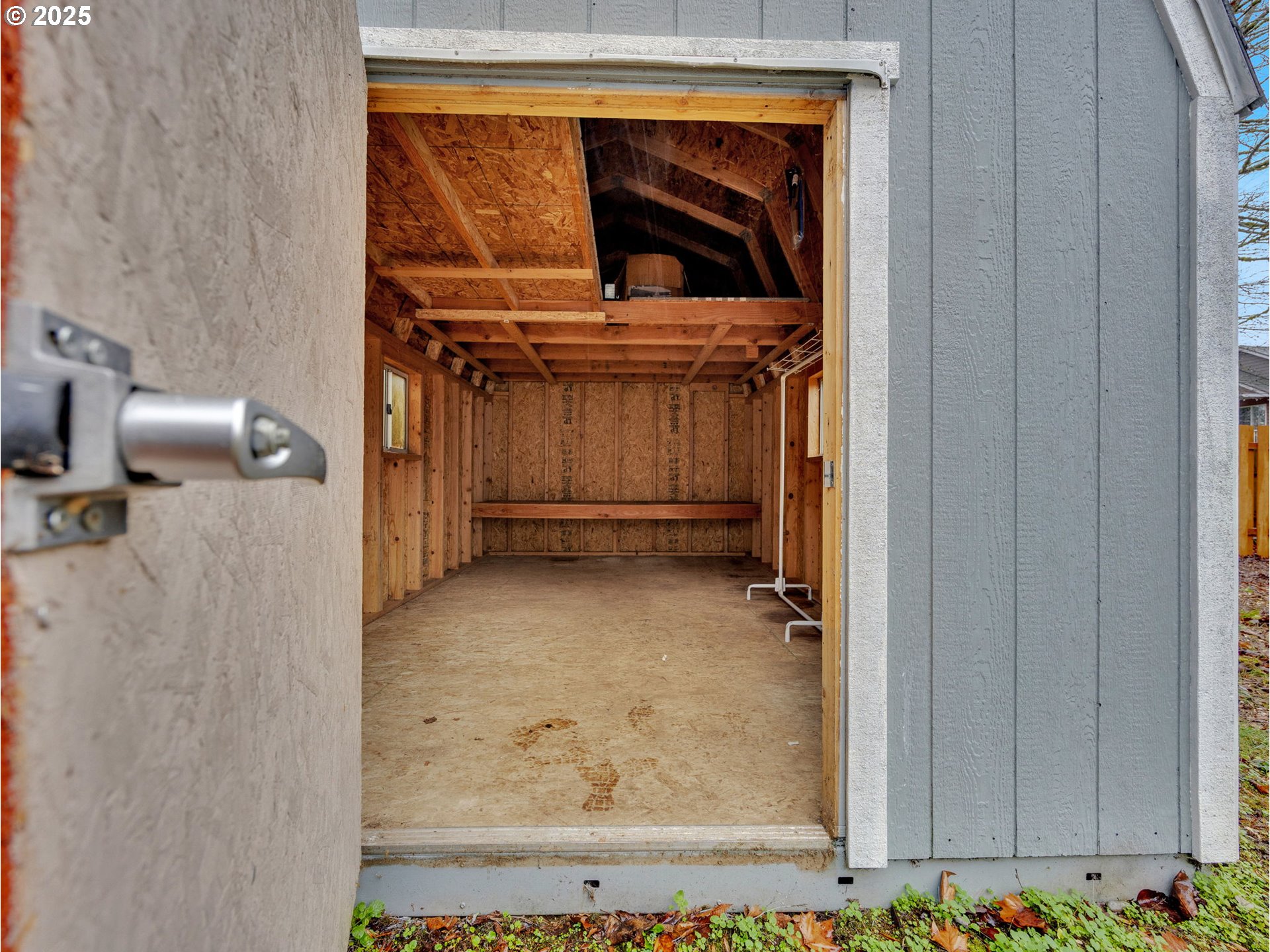 Portland, Oregon 97236, United States, 3 Bedrooms Bedrooms, ,1 BathroomBathrooms,Residential,Active,254249