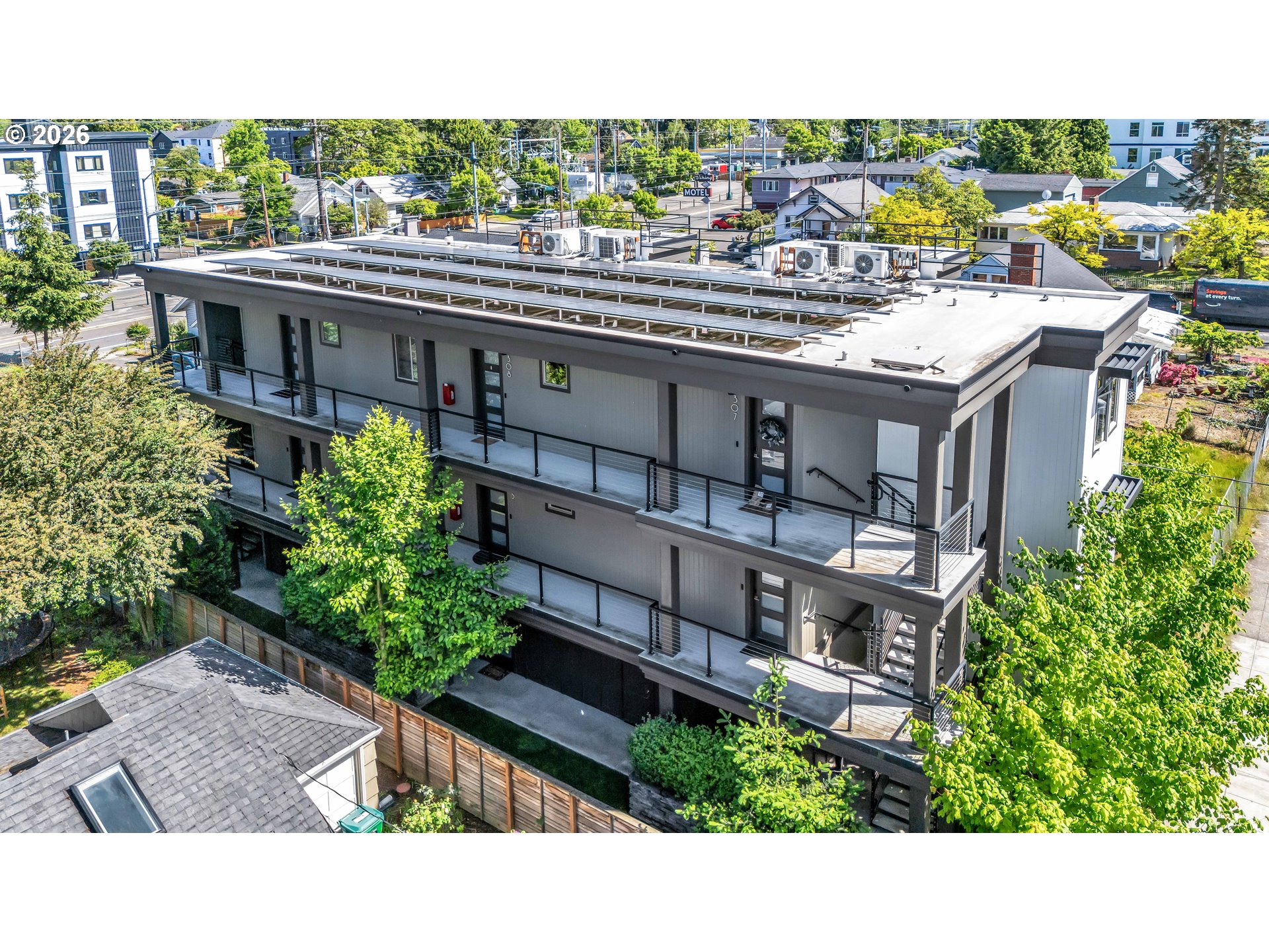 6822 N GREENWICH AVE 205