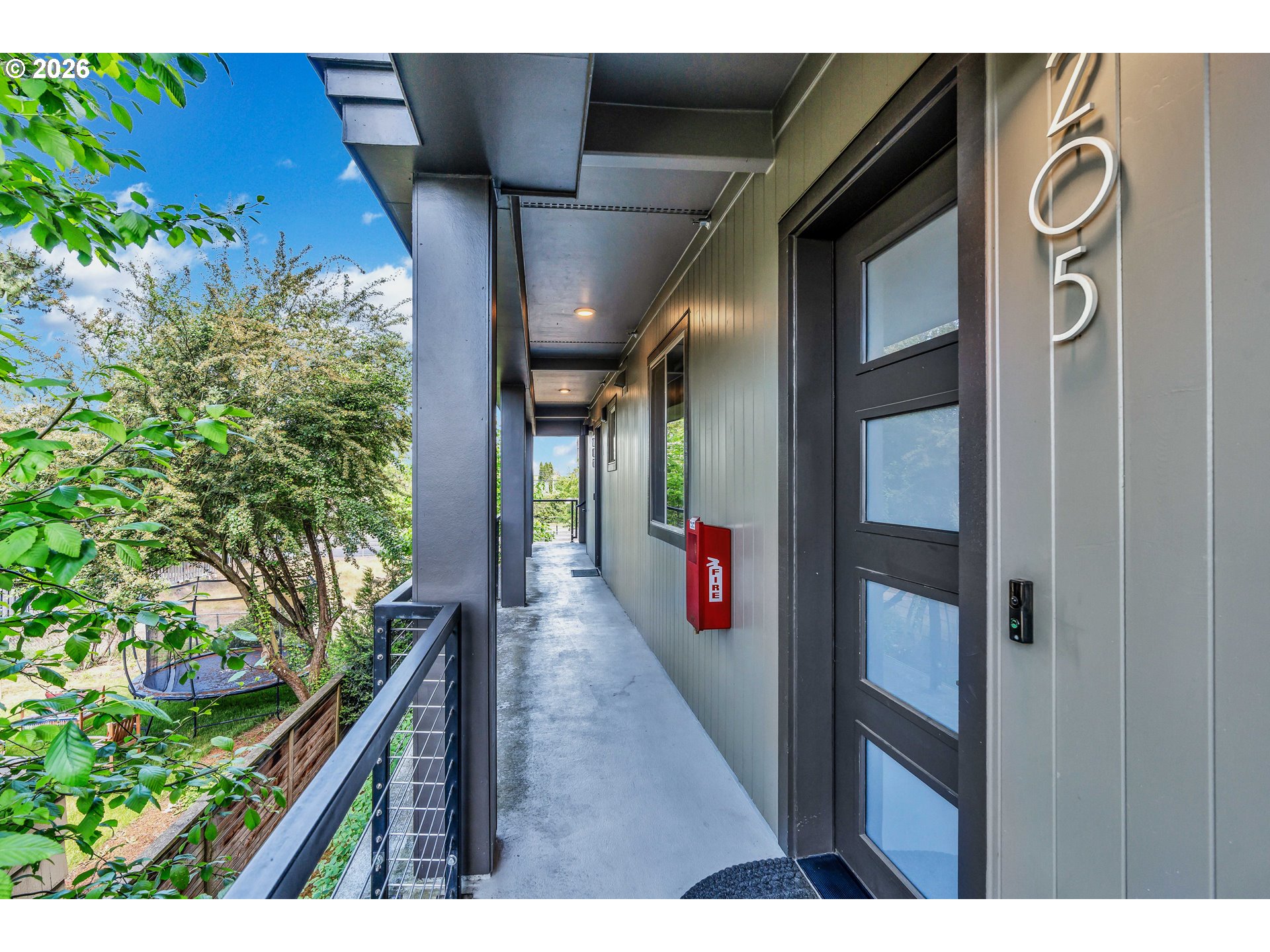 6822 N GREENWICH AVE 205