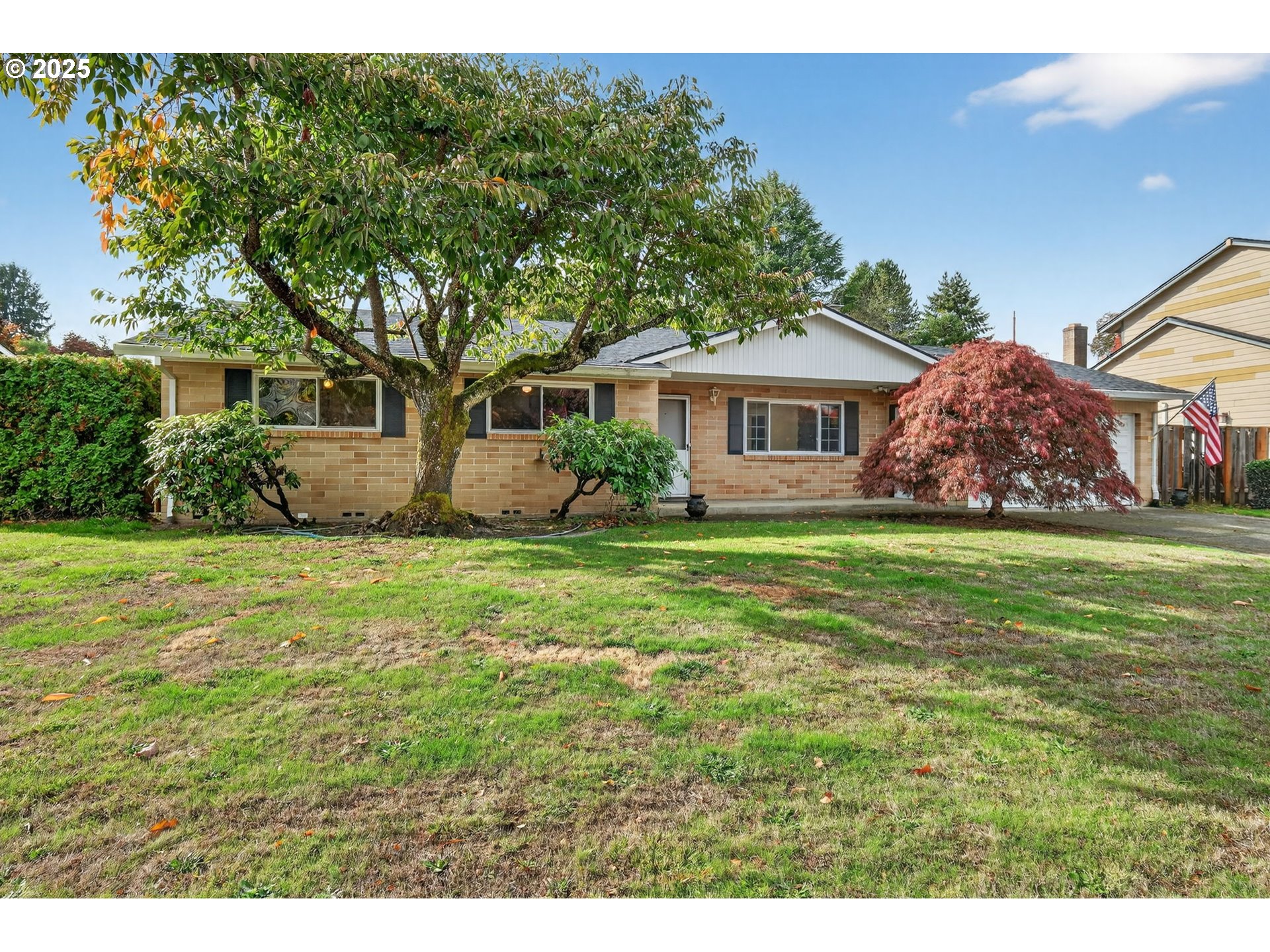 Photo 1 of 40 — 379 SE 34TH CT, Hillsboro, OR 97123