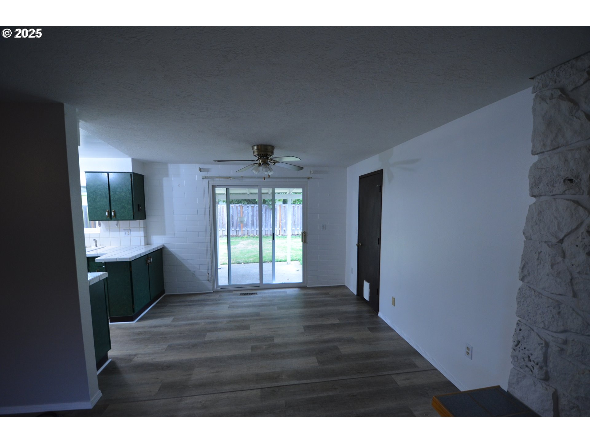 379 SE 34TH CT