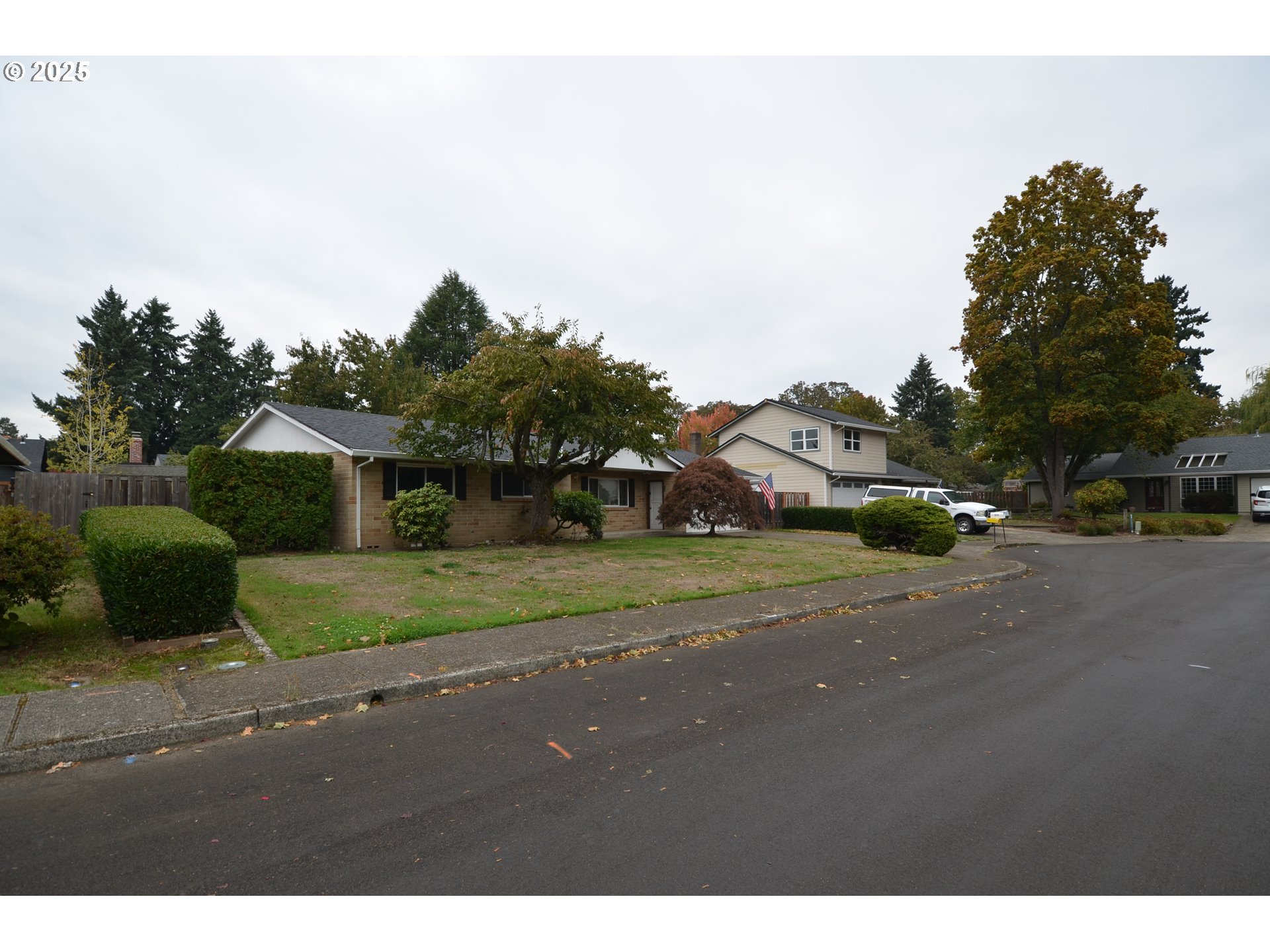 379 SE 34TH CT