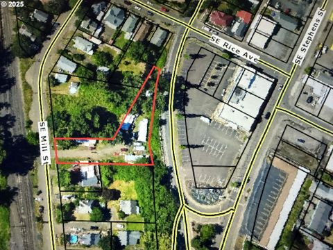 1713 SE MILL ST Roseburg OR 97470