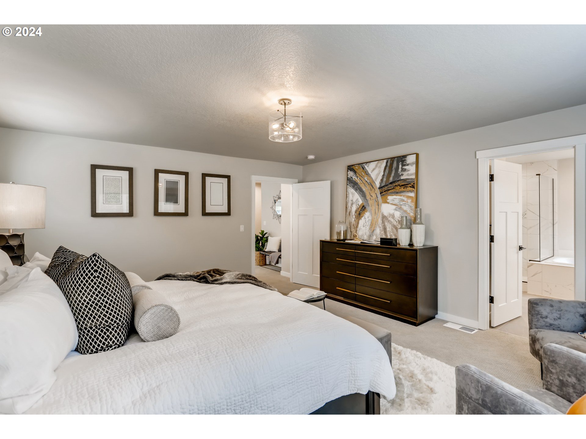 Sherwood, Oregon 97140, United States, 5 Bedrooms Bedrooms, ,4 BathroomsBathrooms,Residential,Pending,27333