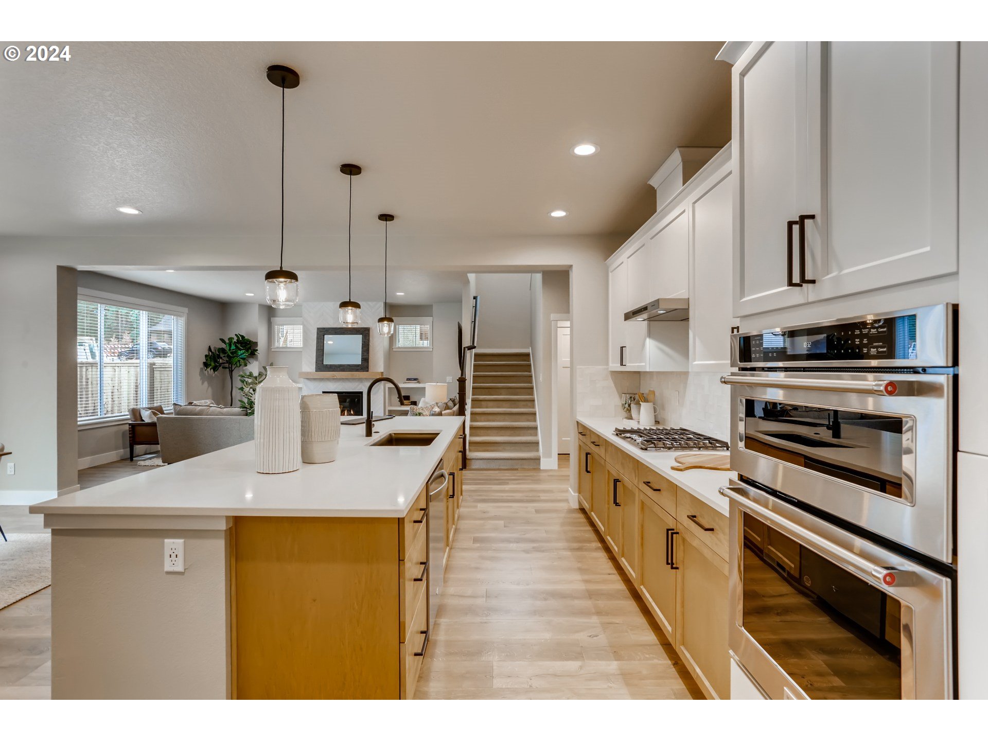 Sherwood, Oregon 97140, United States, 5 Bedrooms Bedrooms, ,4 BathroomsBathrooms,Residential,Pending,27333