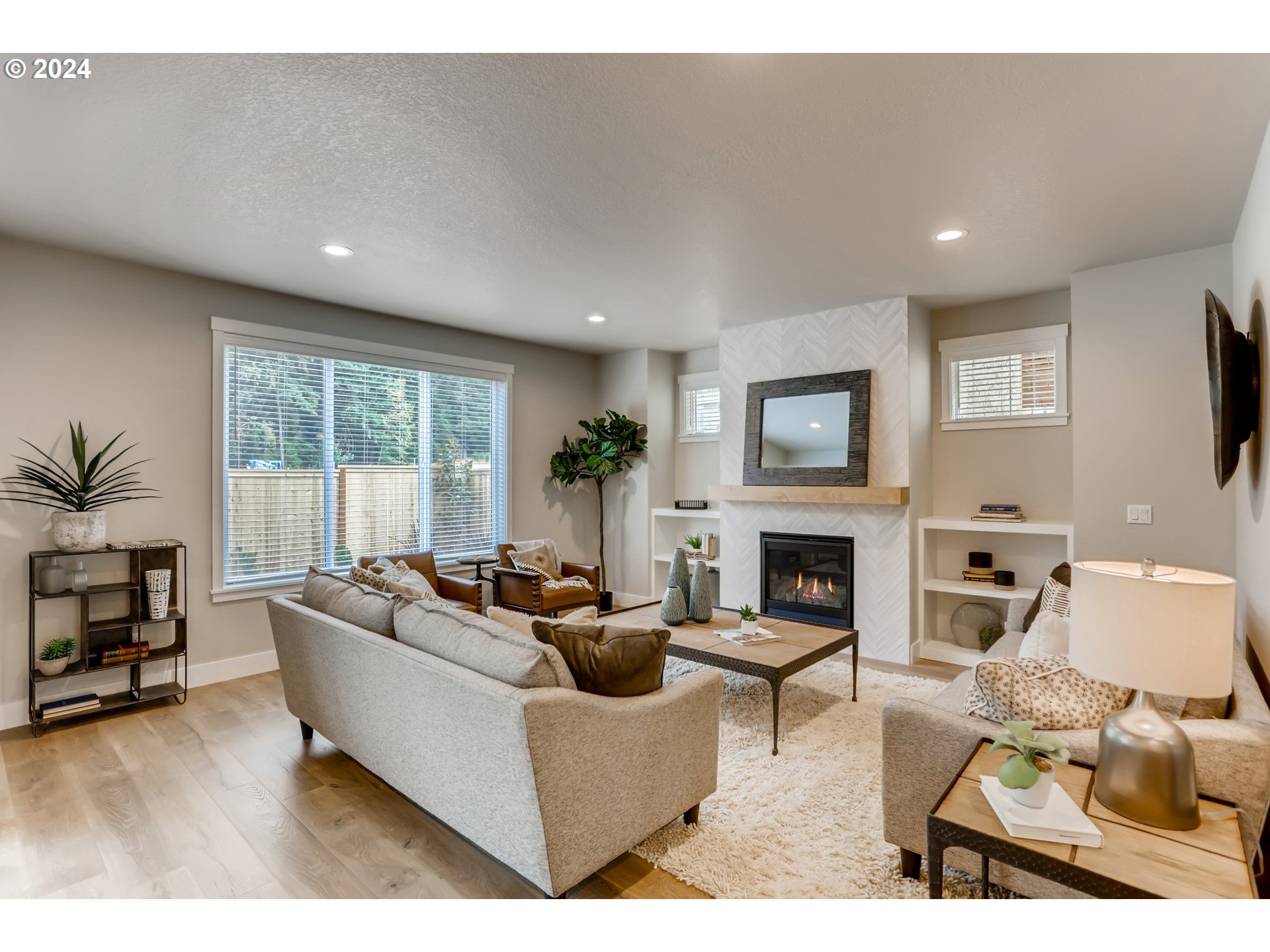 Sherwood, Oregon 97140, United States, 5 Bedrooms Bedrooms, ,4 BathroomsBathrooms,Residential,Pending,27333