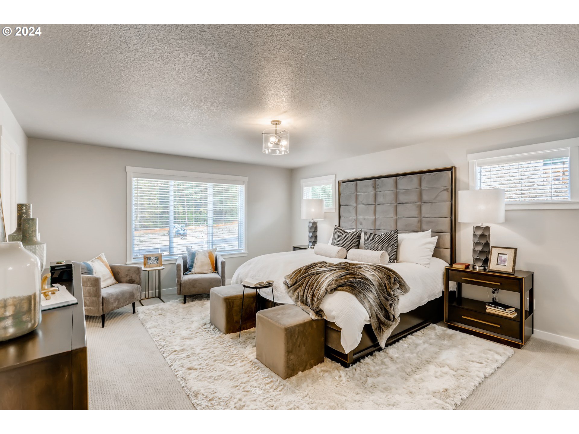 Sherwood, Oregon 97140, United States, 5 Bedrooms Bedrooms, ,4 BathroomsBathrooms,Residential,Pending,27333