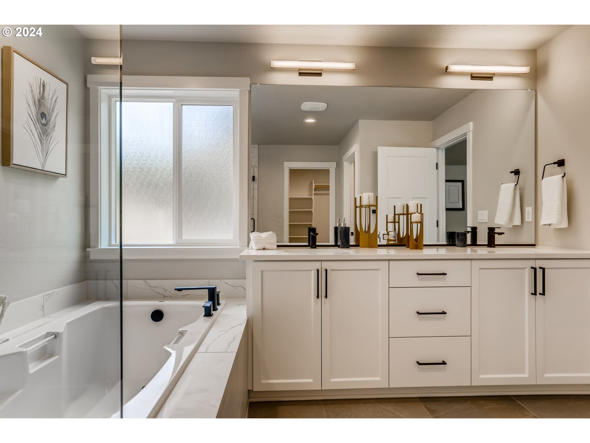 Sherwood, Oregon 97140, United States, 5 Bedrooms Bedrooms, ,4 BathroomsBathrooms,Residential,Pending,27333