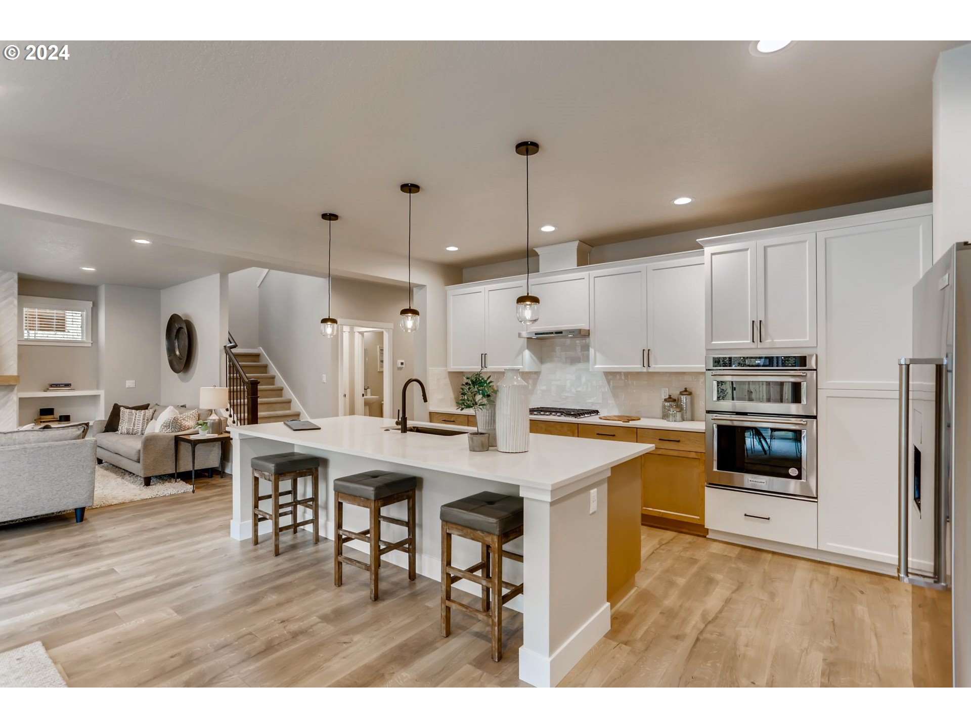 Sherwood, Oregon 97140, United States, 5 Bedrooms Bedrooms, ,4 BathroomsBathrooms,Residential,Pending,27333