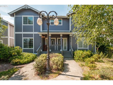 1036 9th ST Florence OR 97439