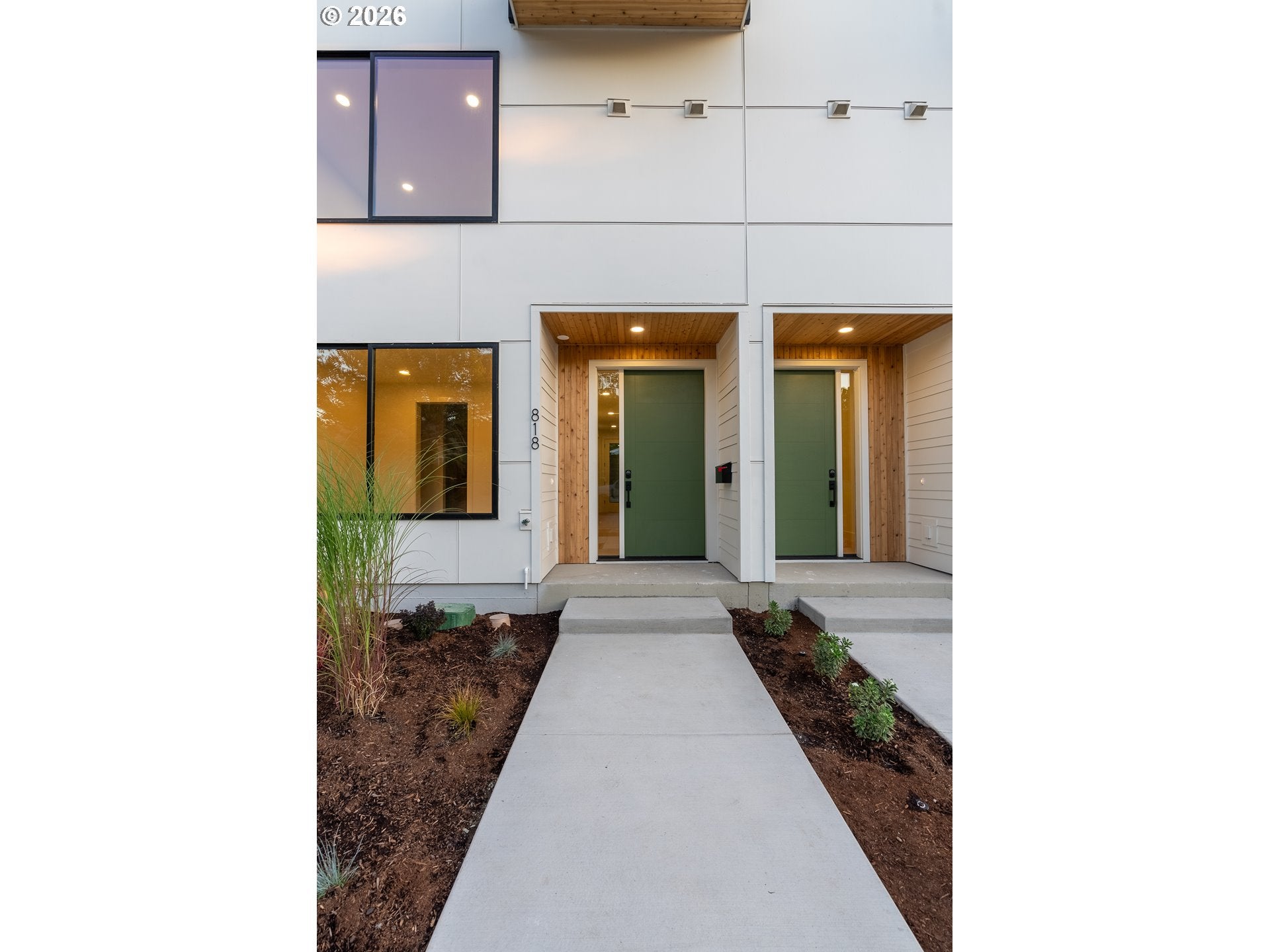 818 E 22ND AVE