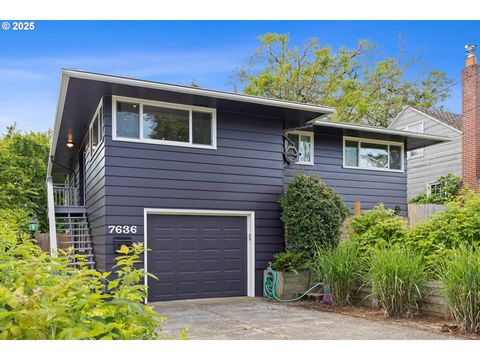 7636 SE HAWTHORNE BLVD Portland OR 97215