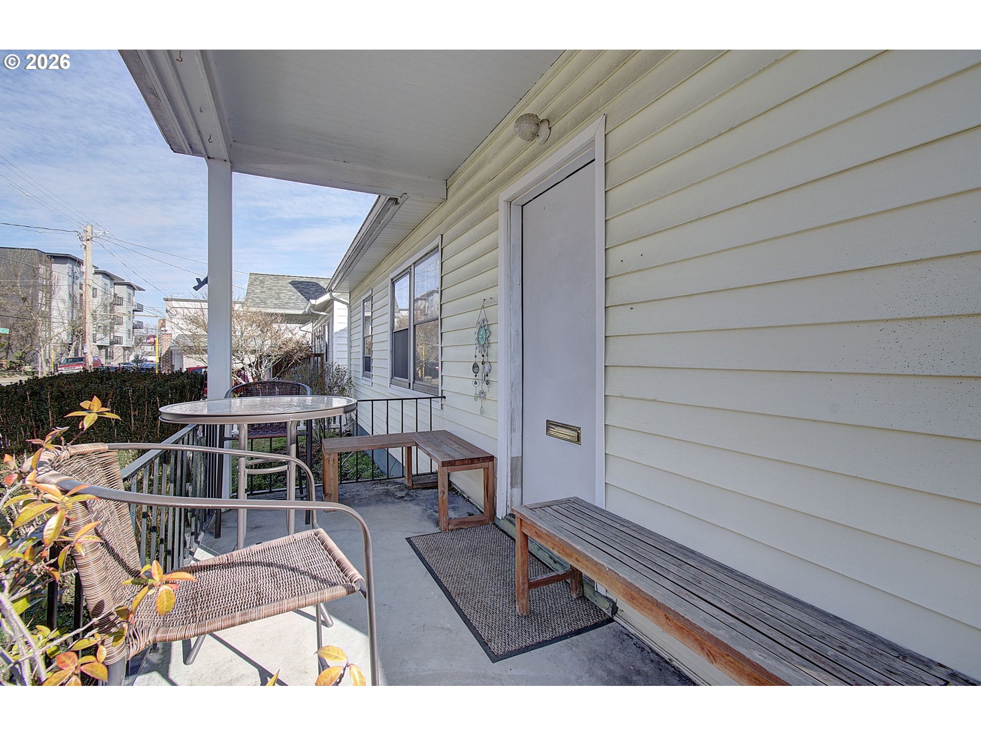 6108 SE MILWAUKIE AVE