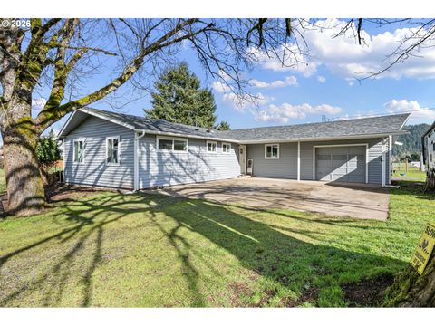 Photo of 82517 Greenwood St, Creswell, OR 97426 (MLS # 570683153)