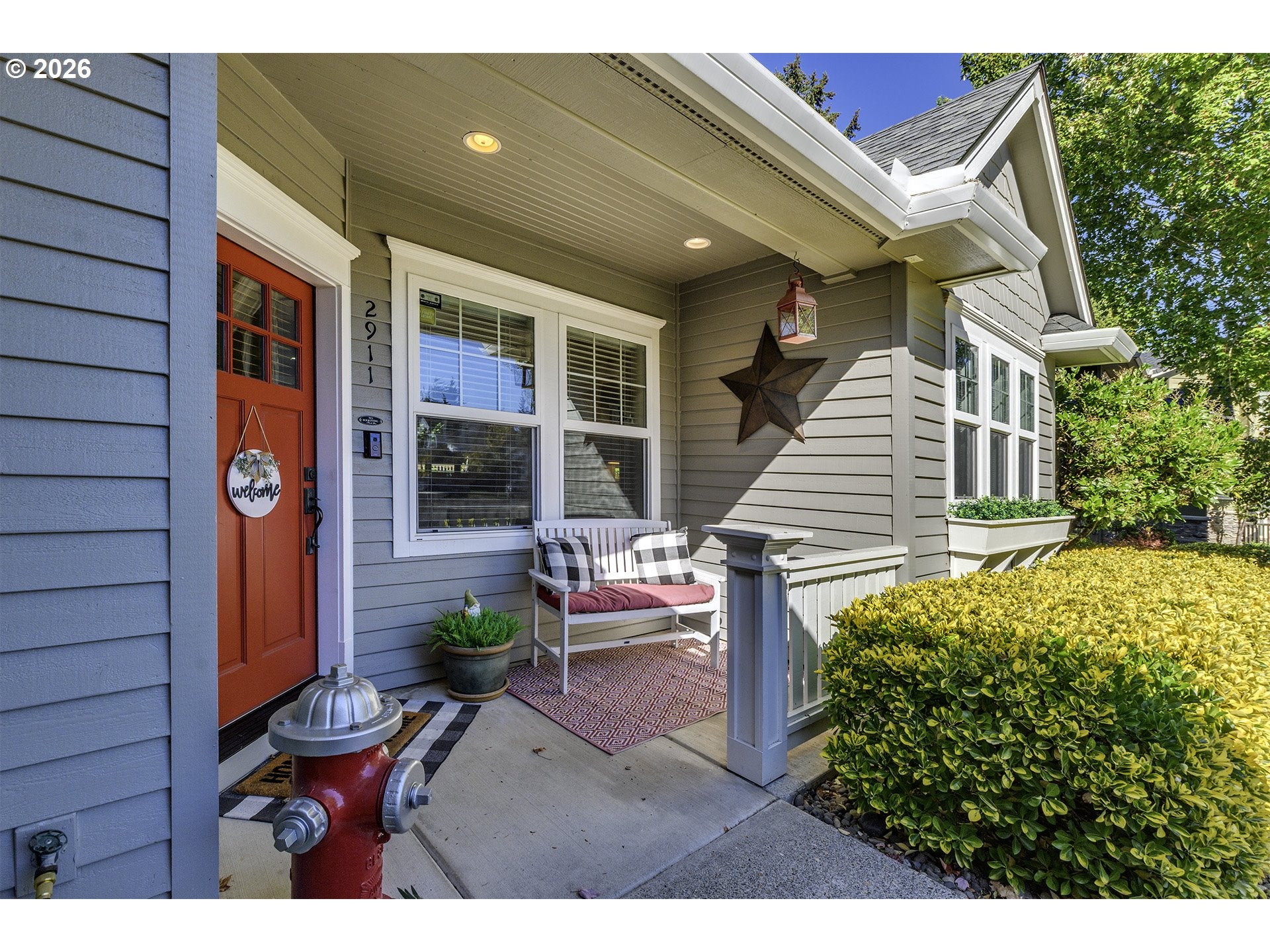 2911 NE CHARLOIS CT