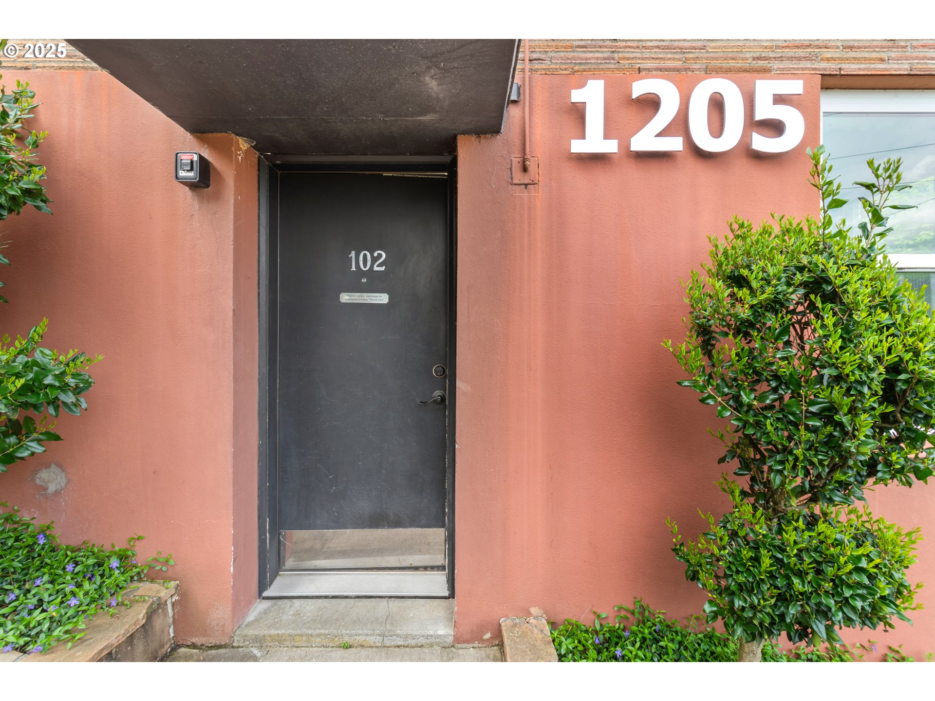 1205 SW CARDINELL DR 102
