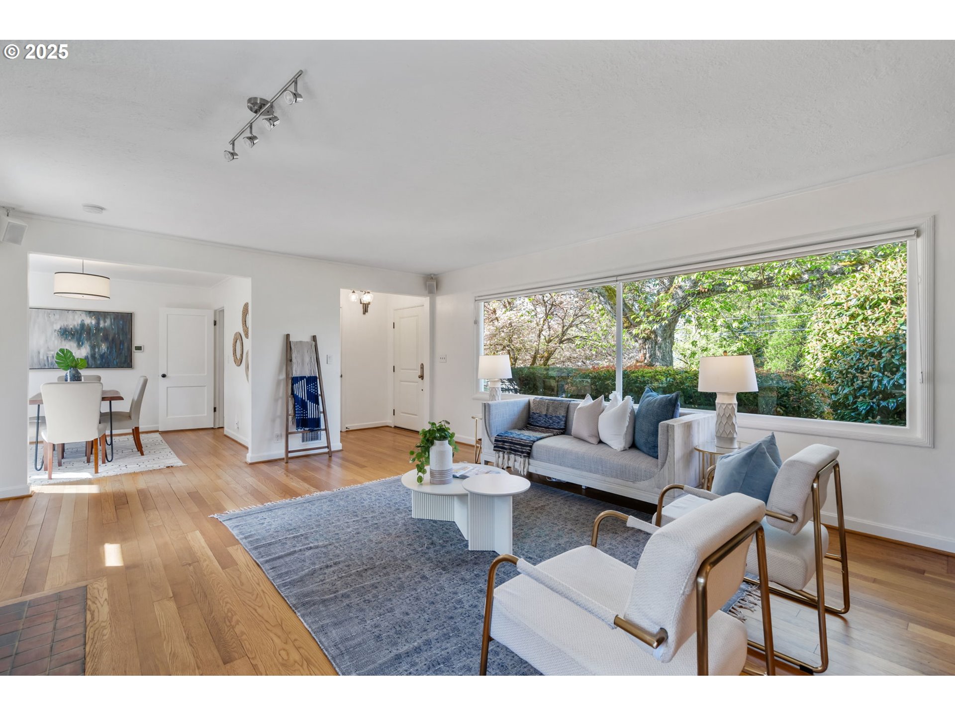 8075 SW VALLEY VIEW CT