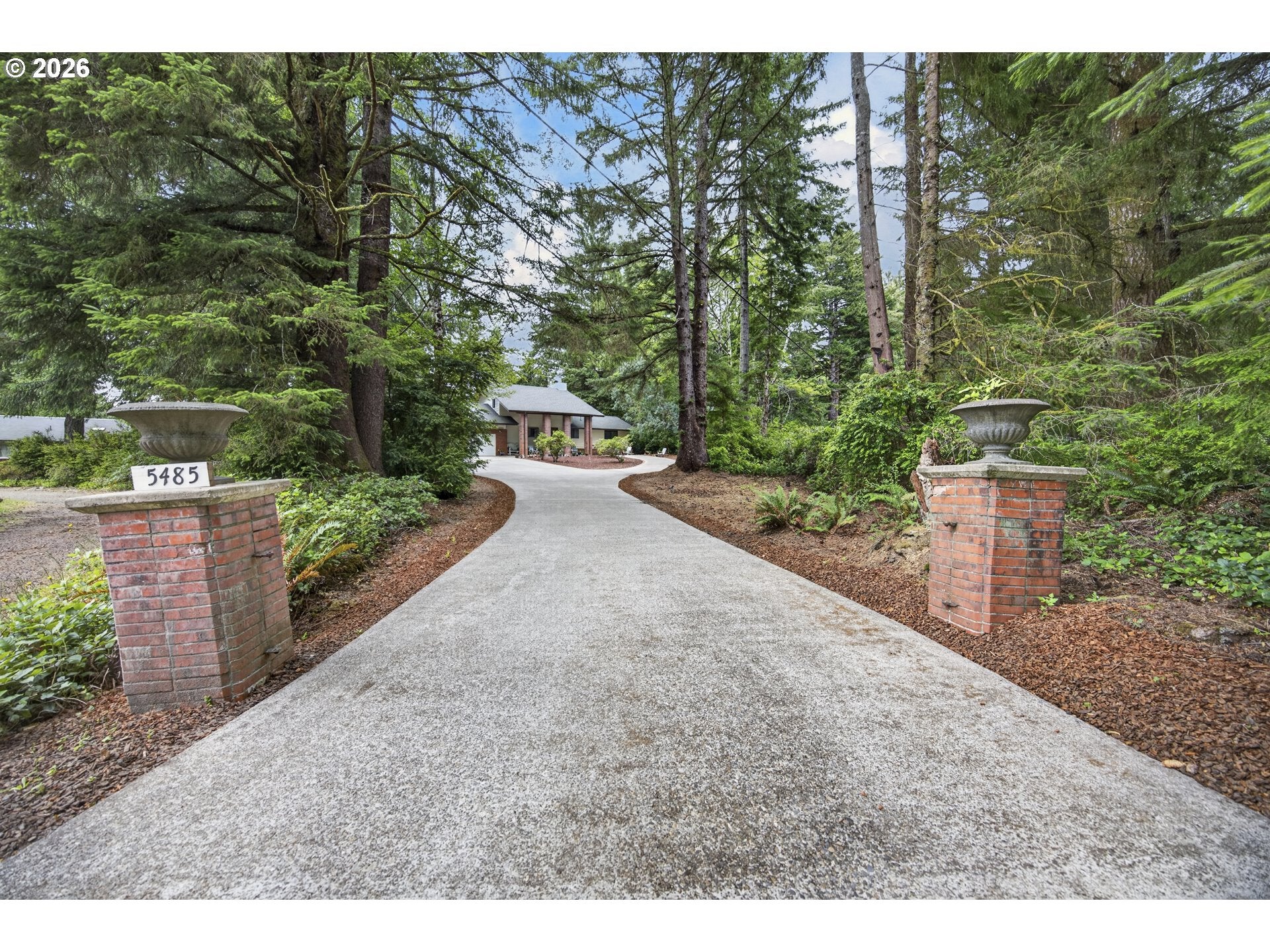 5485 HUCKLEBERRY LN
