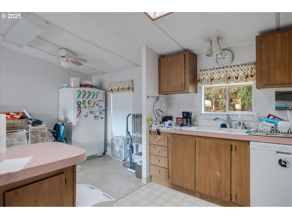 Yamhill, Oregon 97148, United States, 3 Bedrooms Bedrooms, ,2 BathroomsBathrooms,Residential,Active,4519