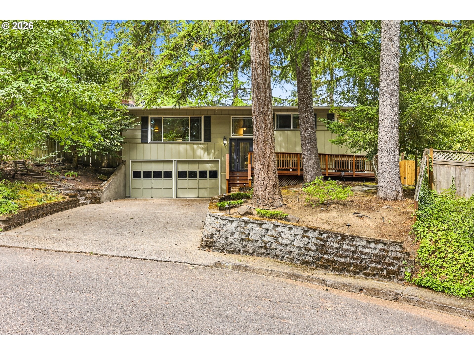 30 COACHMAN DR