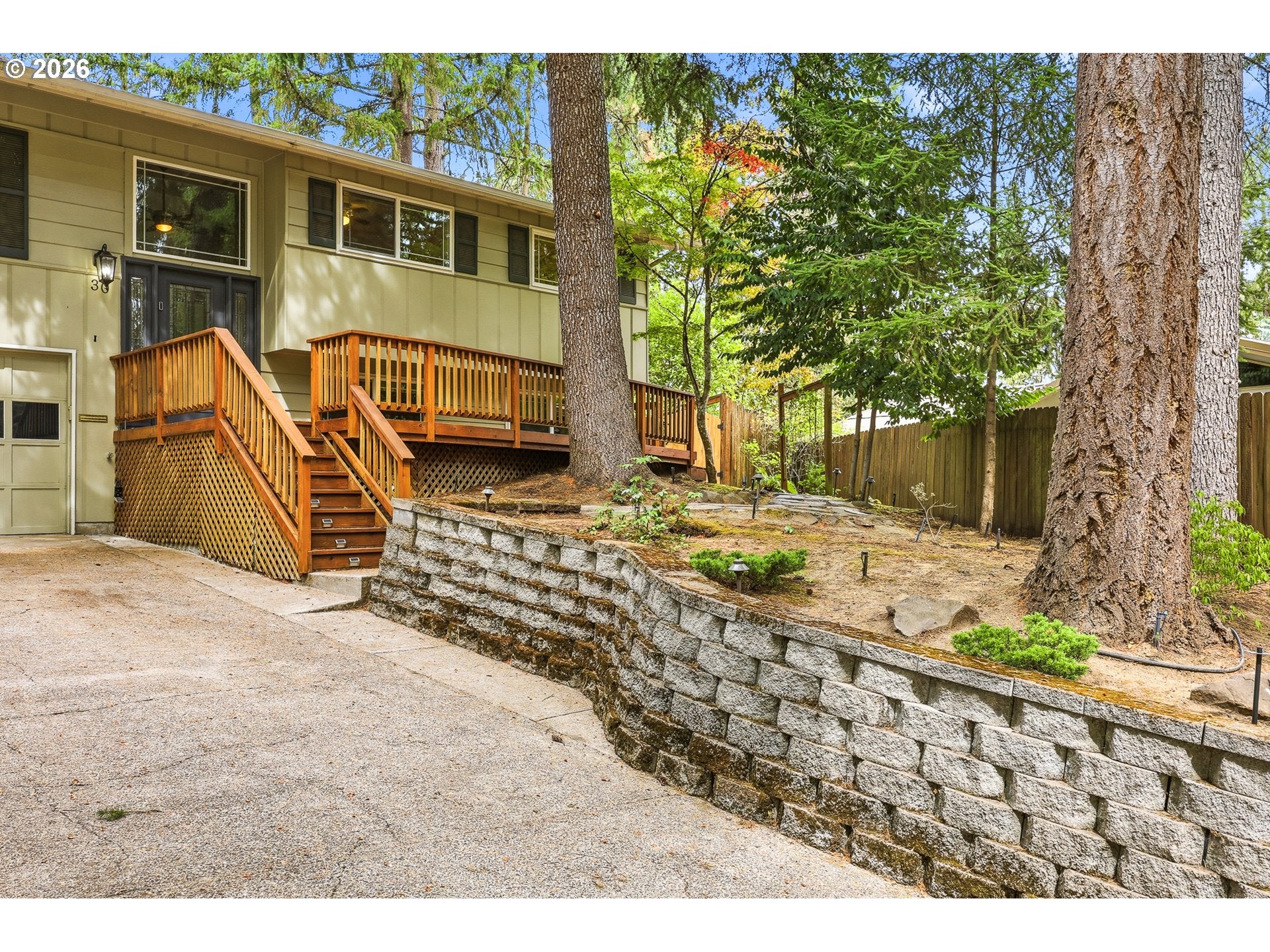 30 COACHMAN DR