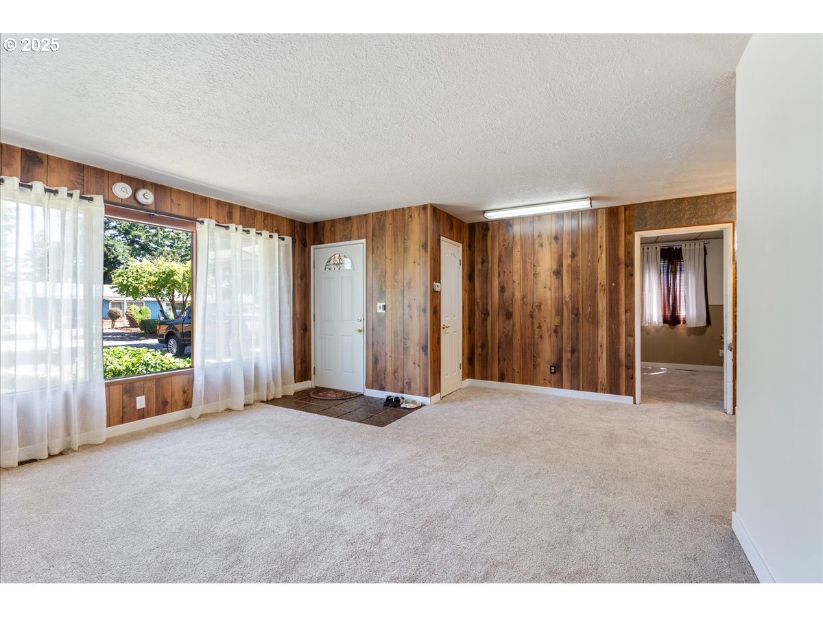 8632 NE CLACKAMAS ST
