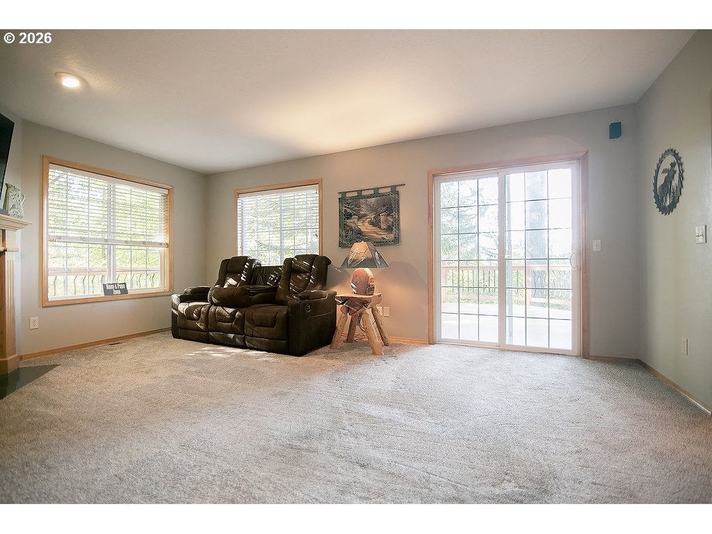 130 MOSSWOOD LN