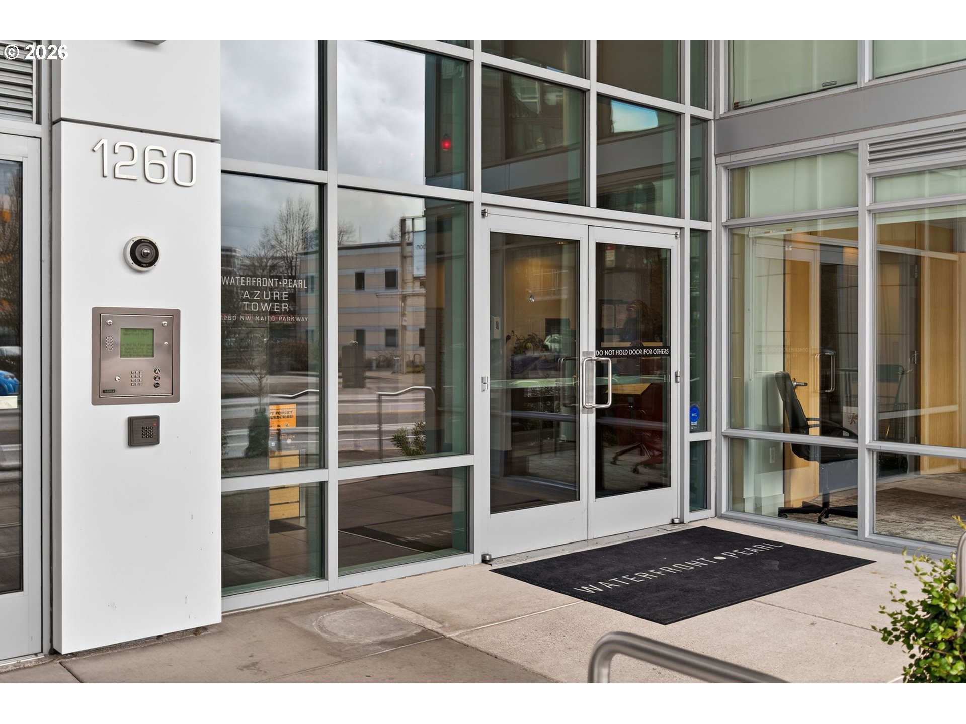 1260 NW NAITO PKWY 908B