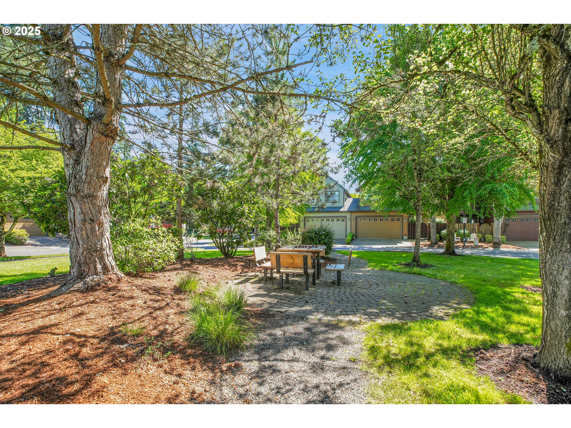 7736 SW CYPRESS LN