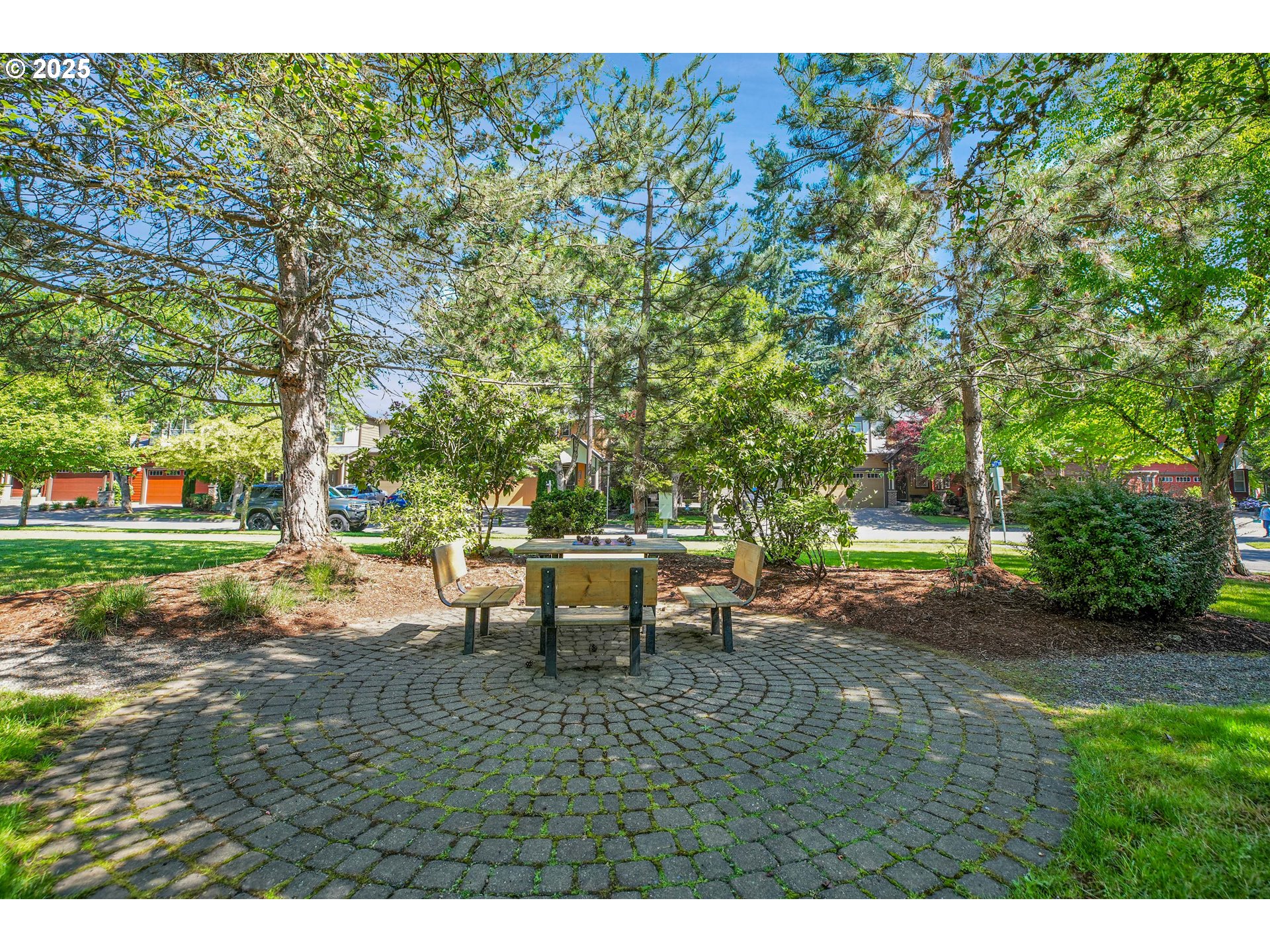 7736 SW CYPRESS LN