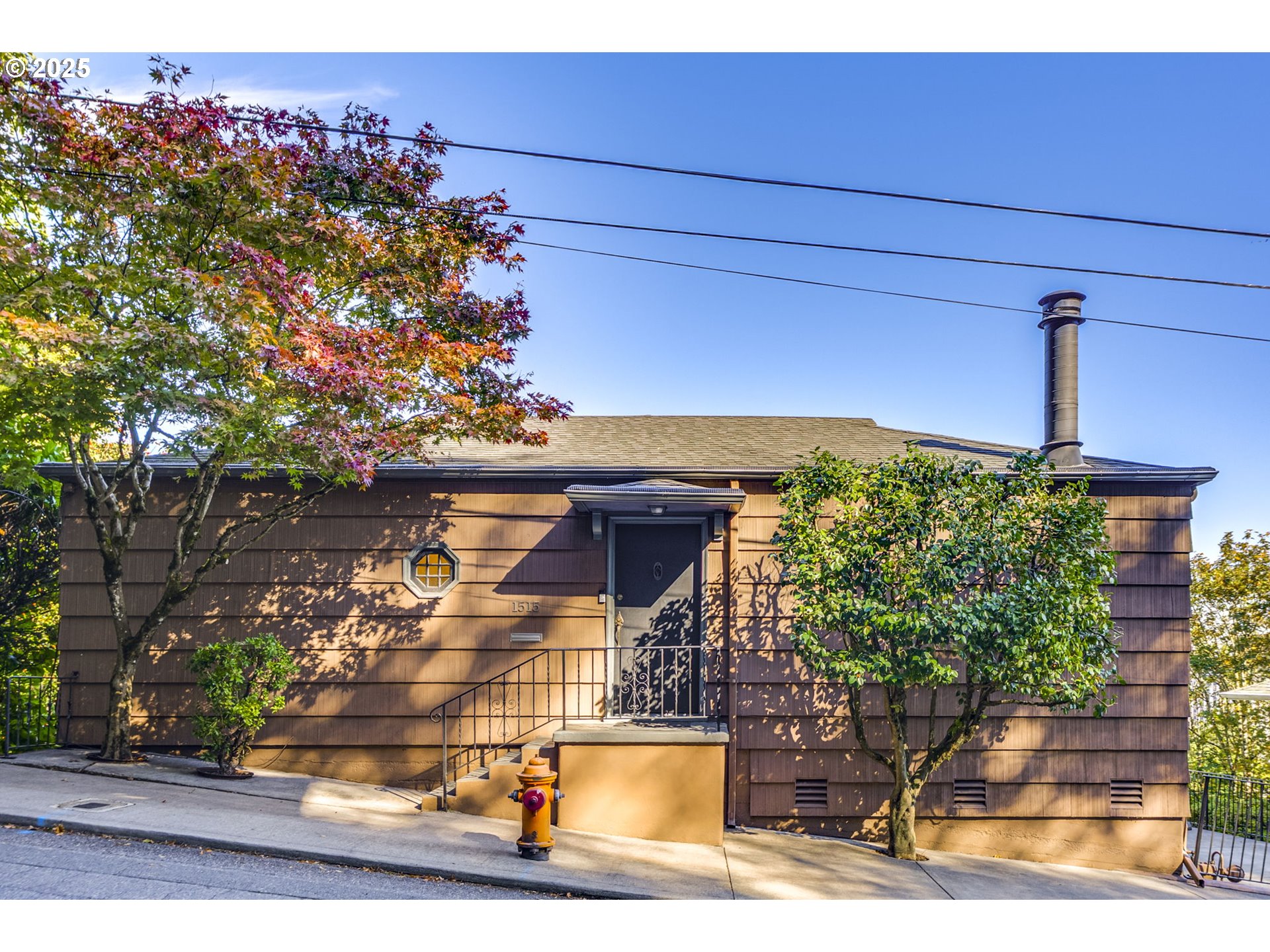 1515 SW UPPER HALL ST