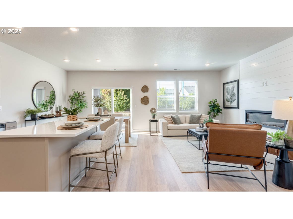 9348 SE Crystal Rose ST