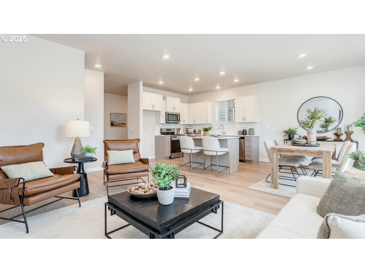 9348 SE Crystal Rose ST