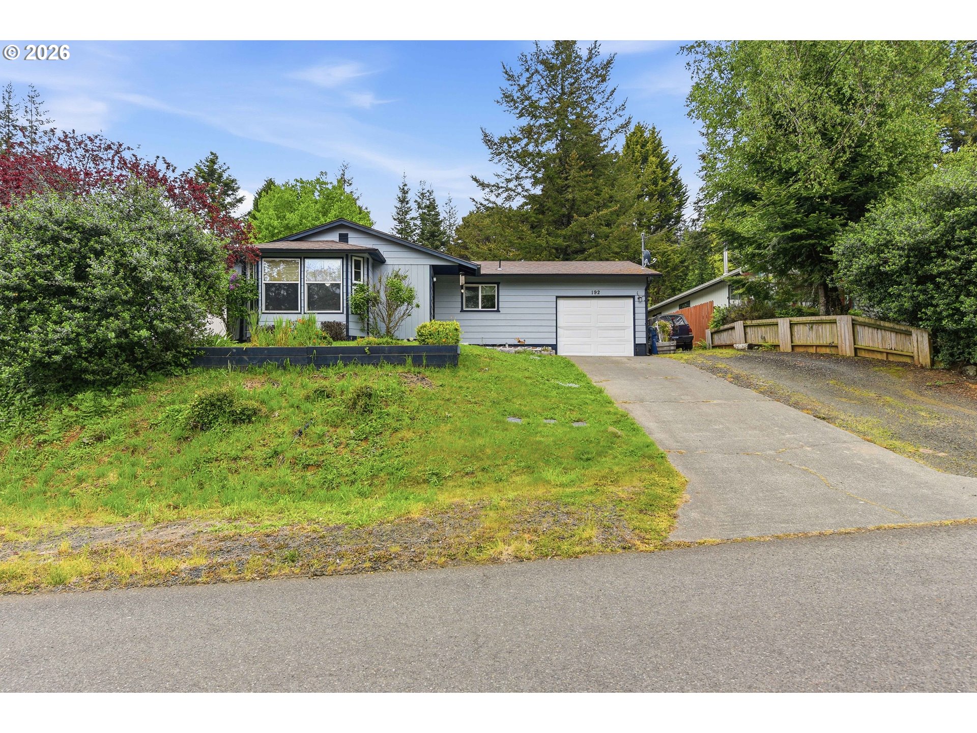 192 N WOODRIDGE RD
