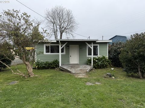 150 S 5TH ST Lakeside OR 97449